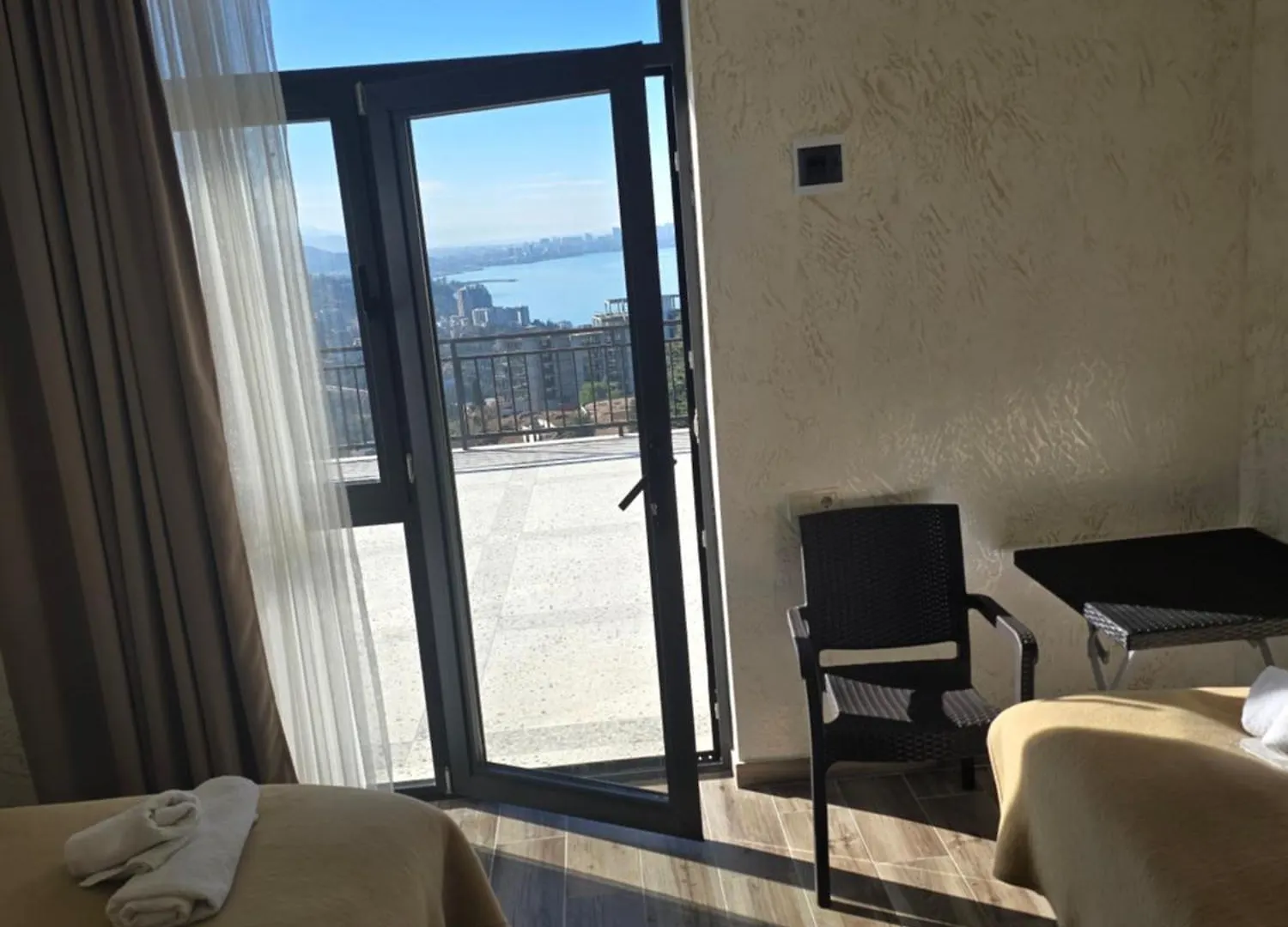 *** فندق Green Cape Tower باتومي جورجيا