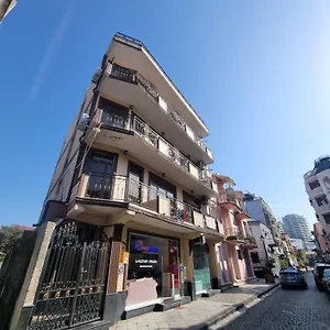 Otel Mahala, Batum